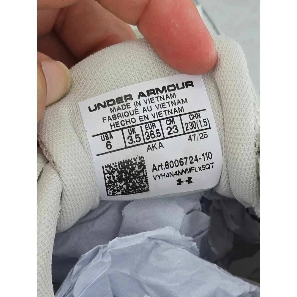 Under Armour UA W Assert 11 Running Shoes Womens Size 6 White 3027724-110 - VG